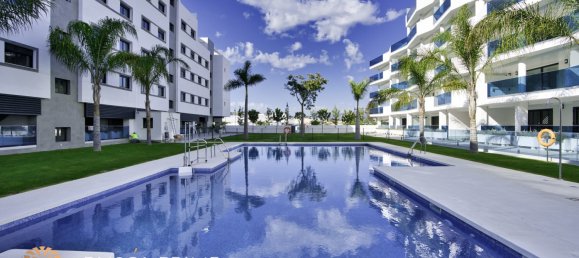 3 bedrooms Penthouse in Fuengirola, Spain No. 1394 7