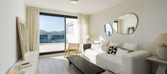 3 bedrooms Penthouse in Fuengirola, Spain No. 1394 6