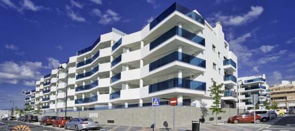 3 bedrooms Penthouse in Fuengirola, Spain No. 1394 4