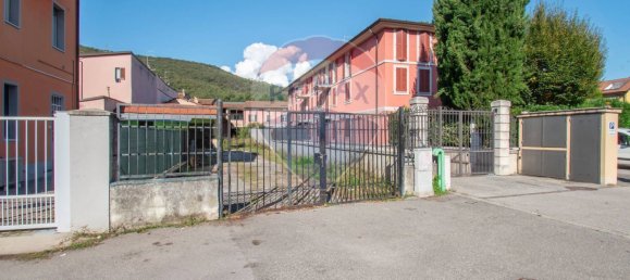 8 rooms House in Brescia, Italy No. 103615 4