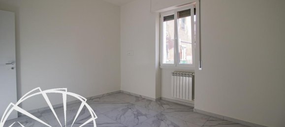 Apartamento de 4 divisões em Prato, Italy N.º 66113 12