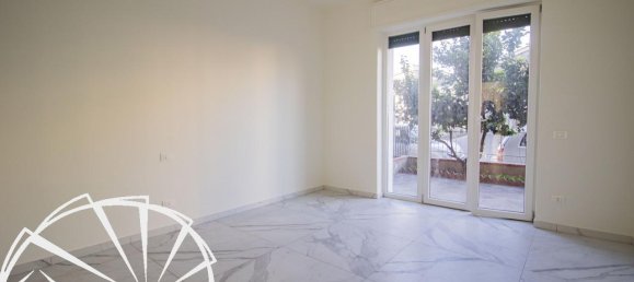 Apartamento de 4 divisões em Prato, Italy N.º 66113 6