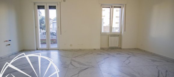Apartamento de 4 divisões em Prato, Italy N.º 66113 3