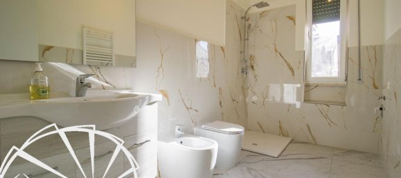 Apartamento de 4 divisões em Prato, Italy N.º 66113 14