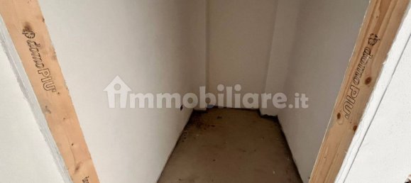 2 bedrooms Apartment in Carugo, Italy No. 335009 2