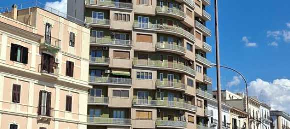 Квартира с 6 комнатами в Таранто, Италия № 266503 2