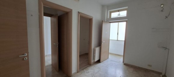 Квартира с 6 комнатами в Таранто, Италия № 266503 22