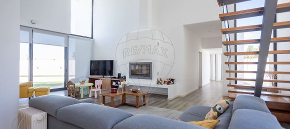 3 bedrooms House in Coruche, Portugal No. 20105 11