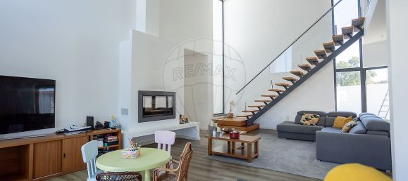 3 bedrooms House in Coruche, Portugal No. 20105 9