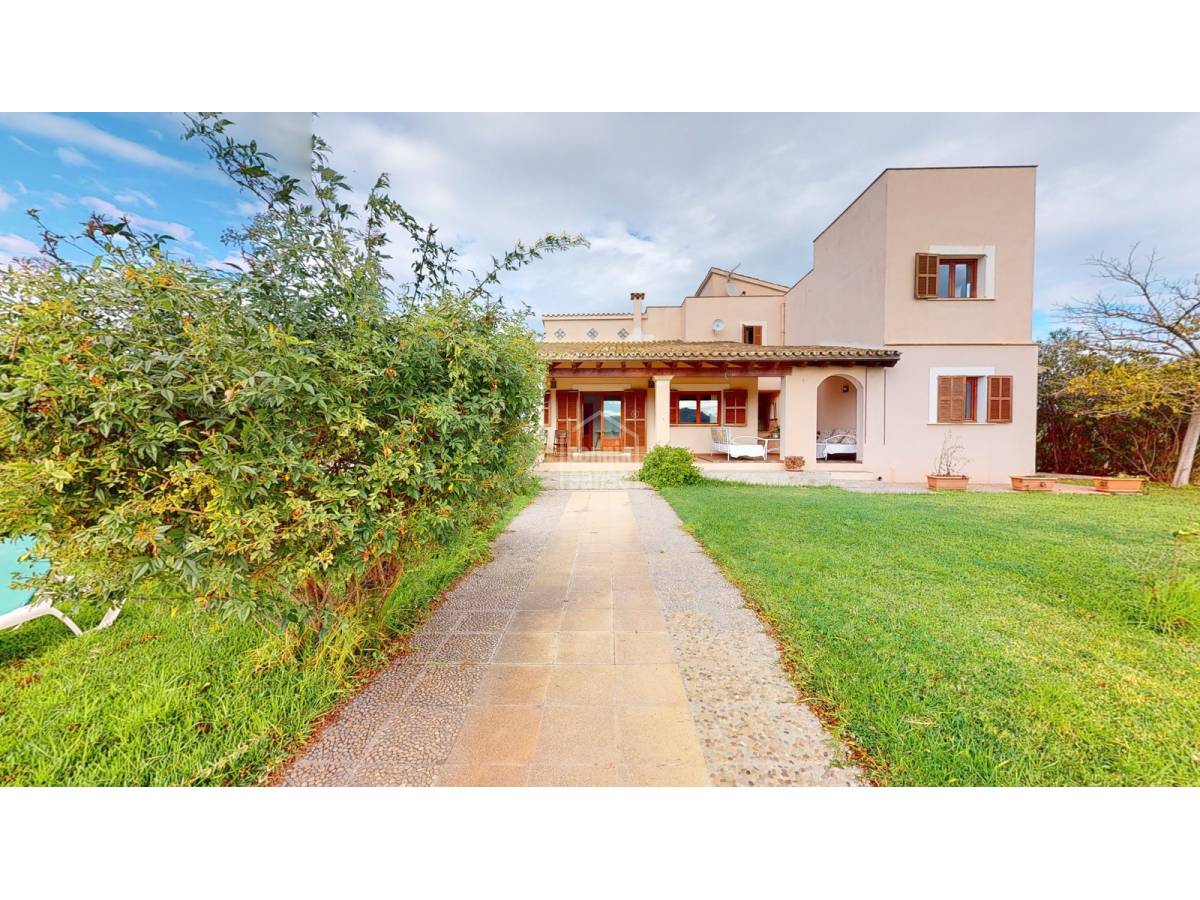 5 bedrooms Townhouse in Son Servera, Spain No. 3846