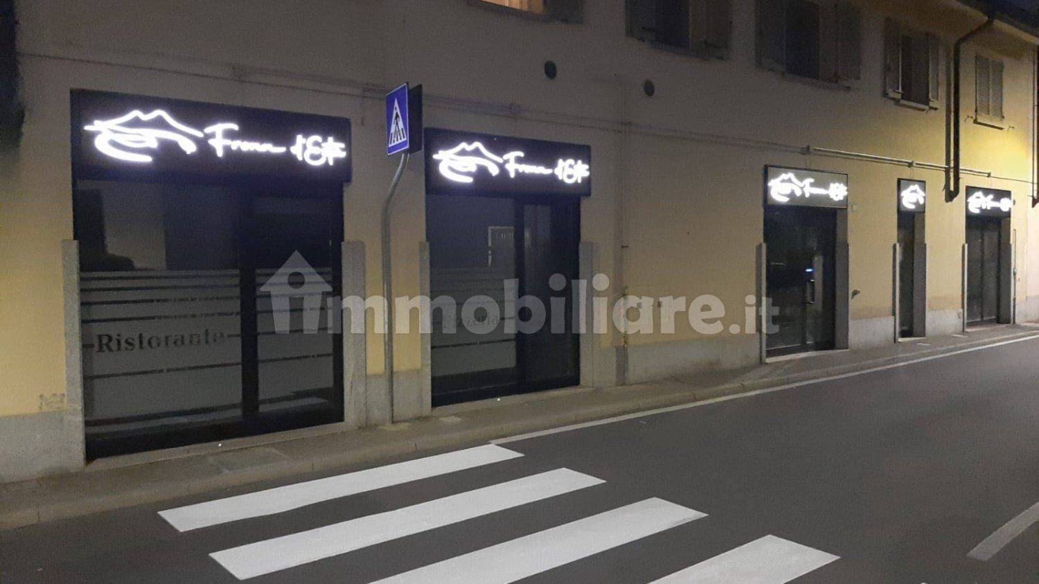 3 rooms Commercial property in Lodi Vecchio, Italy No. 8186