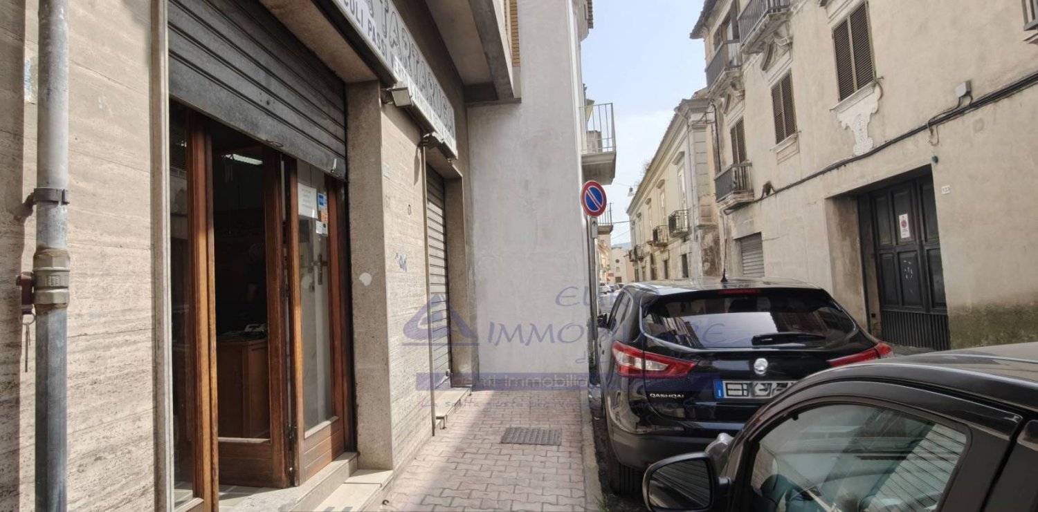1-salle Propriété commerciale à Maddaloni, Italy No. 343054