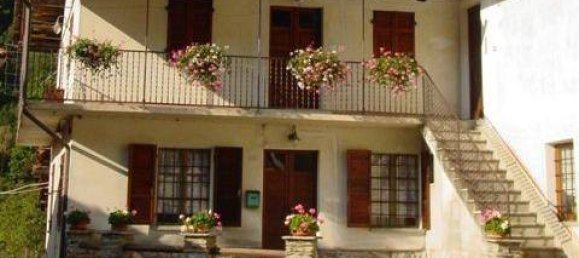 3 bedrooms Apartment in Roure, Italy No. 251488 2