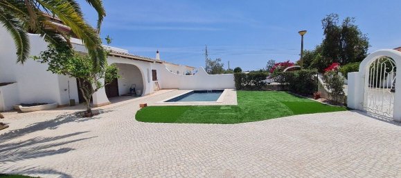 5 bedrooms House in Guia, Portugal No. 143783 24