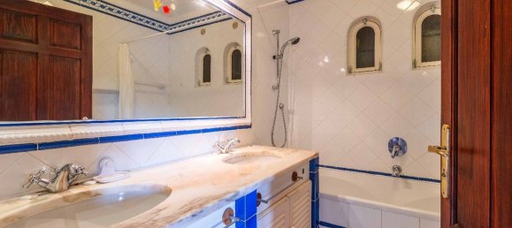 5 bedrooms House in Guia, Portugal No. 143783 18