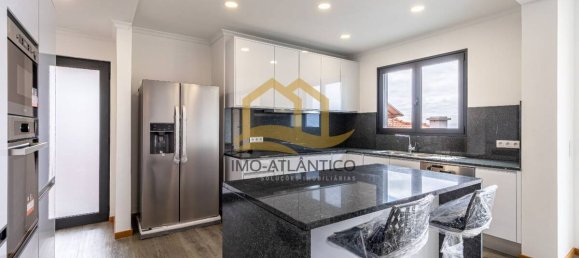 Дом с 3 спальнями в Фуншал, Португалия № 145023 7