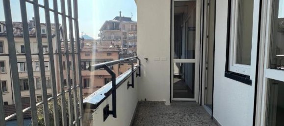 Studio in Como, Italy No. 13728 6