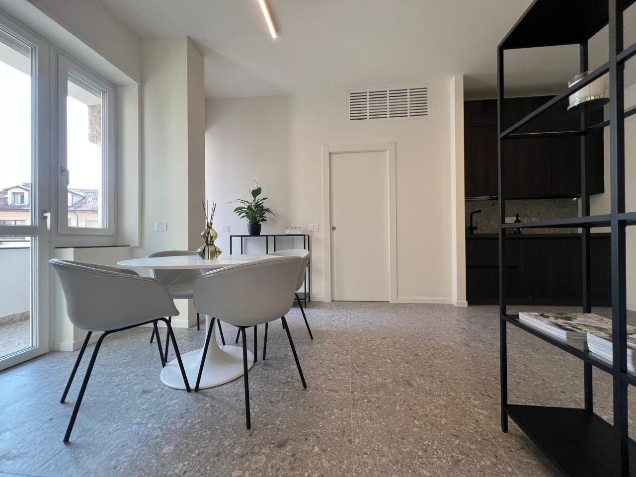 Studio in Como, Italy No. 13728