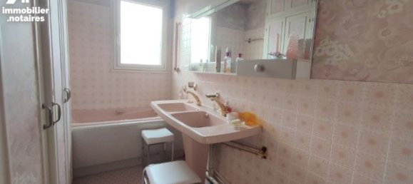 4 bedrooms Apartment in Reims, France No. 77631 19