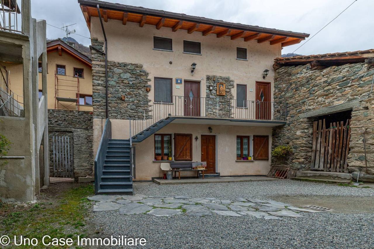 Studio in Issogne, Italy No. 80779