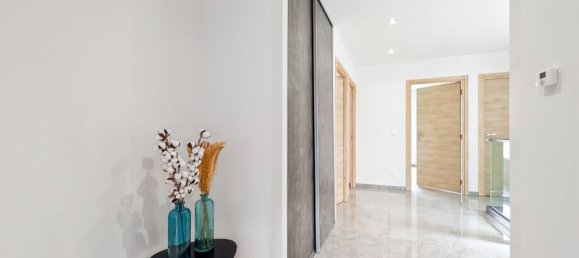 6 bedrooms Villa in Lugrin, France No. 336877 17