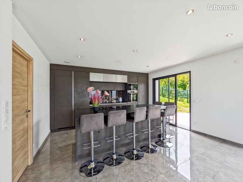 6 bedrooms Villa in Lugrin, France No. 336877