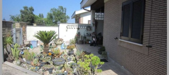 Villa de 3 dormitorios en Anzio, Italy No. 325937 4