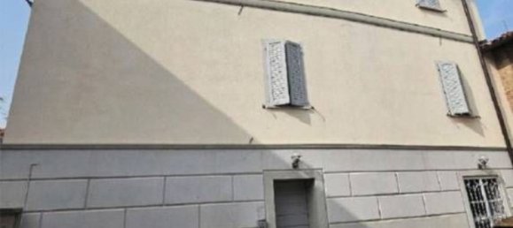 4 rooms Duplex in Castellarano, Italy No. 95111 8