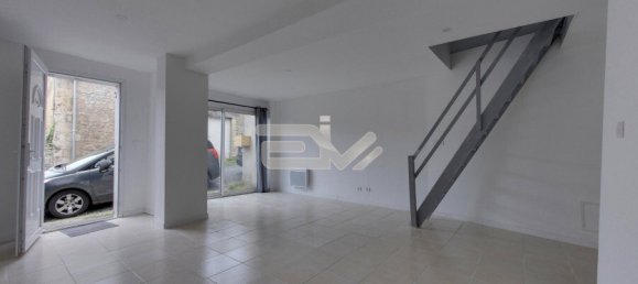 3 Schlafzimmer Haus in Mont-Notre-Dame, France, Nr. 241466 3