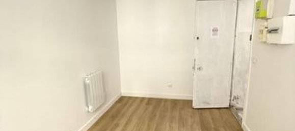 1 bedroom Apartment in Aubervilliers, France No. 357073 2