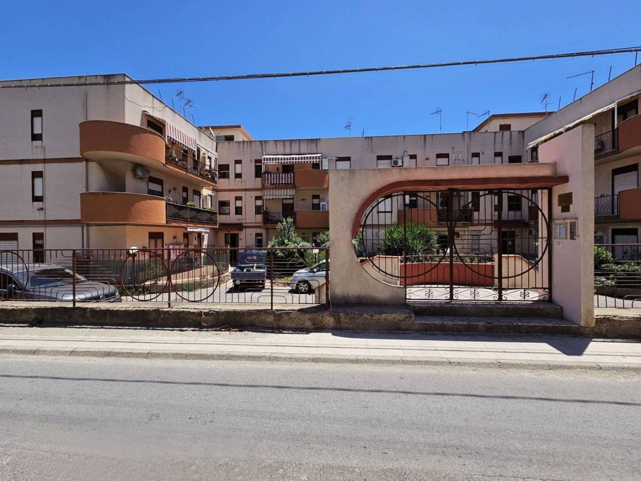 3غرفة شقة في Messina, Italy رقم 146344