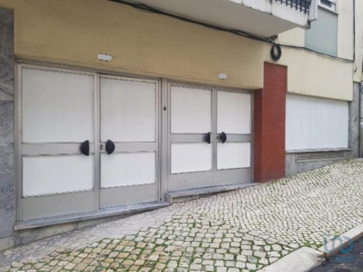 Loja em Lisbon, Portugal 393 m² N.º 8065