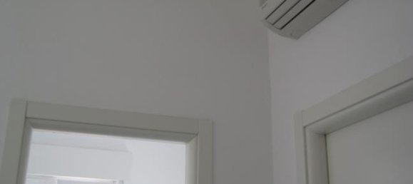 3 rooms Apartment in Vicenza, Italy No. 251288 3