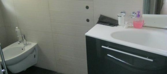 3 rooms Apartment in Vicenza, Italy No. 251288 6