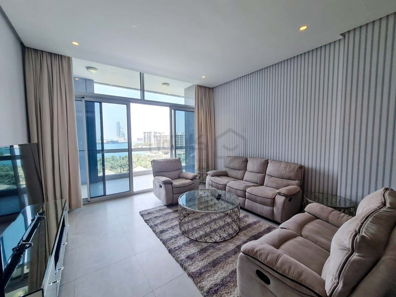 Квартира с 3 спальнями в Манама, Бахрейн № 486