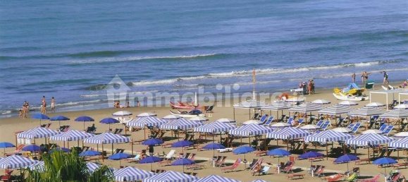 Квартира с 3 спальнями в Камайоре, Италия № 40646 8