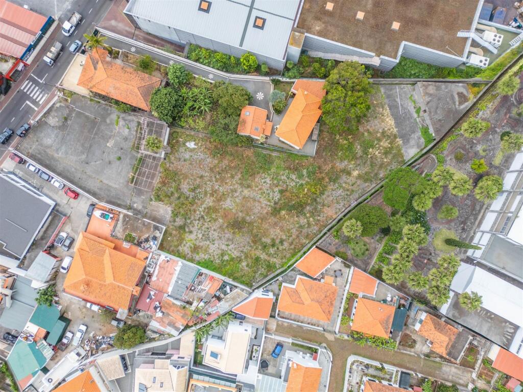  Land in Funchal, Portugal No. 295355