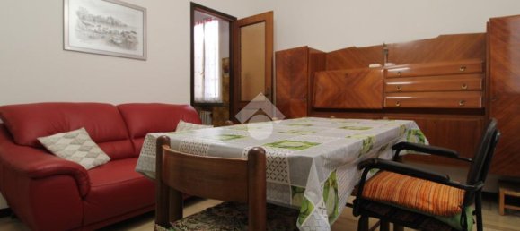 5 bedrooms Villa in Bagnolo in Piano, Italy No. 297386 8