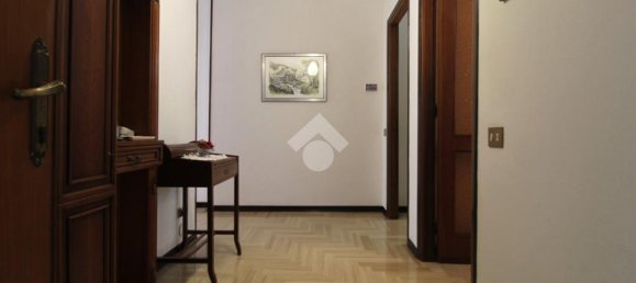 5 bedrooms Villa in Bagnolo in Piano, Italy No. 297386 4