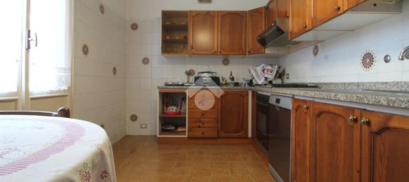 5 bedrooms Villa in Bagnolo in Piano, Italy No. 297386 26