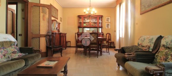 5 bedrooms Villa in Bagnolo in Piano, Italy No. 297386 24