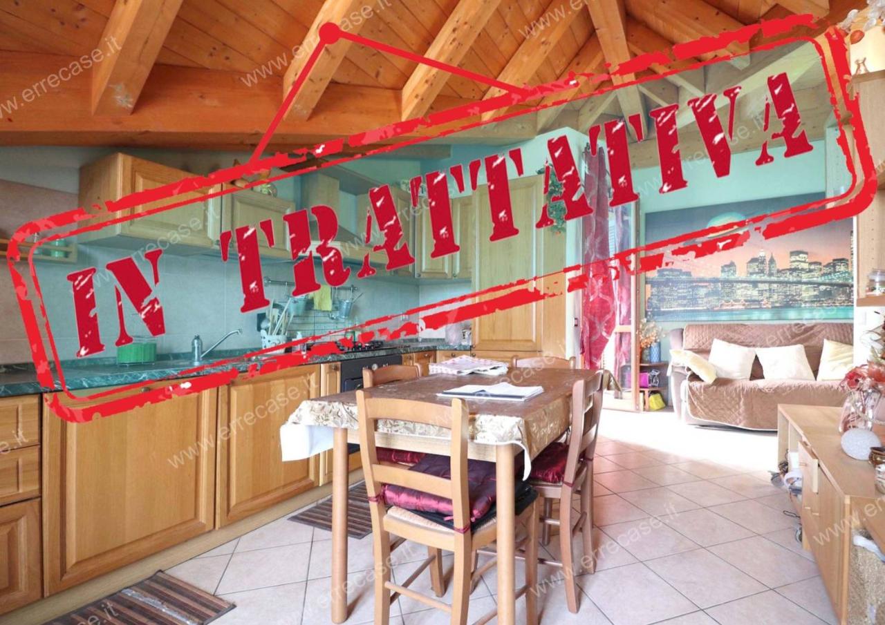 Ático de 2 habitaciónes en Pozzo d'Adda, Italy No. 236690