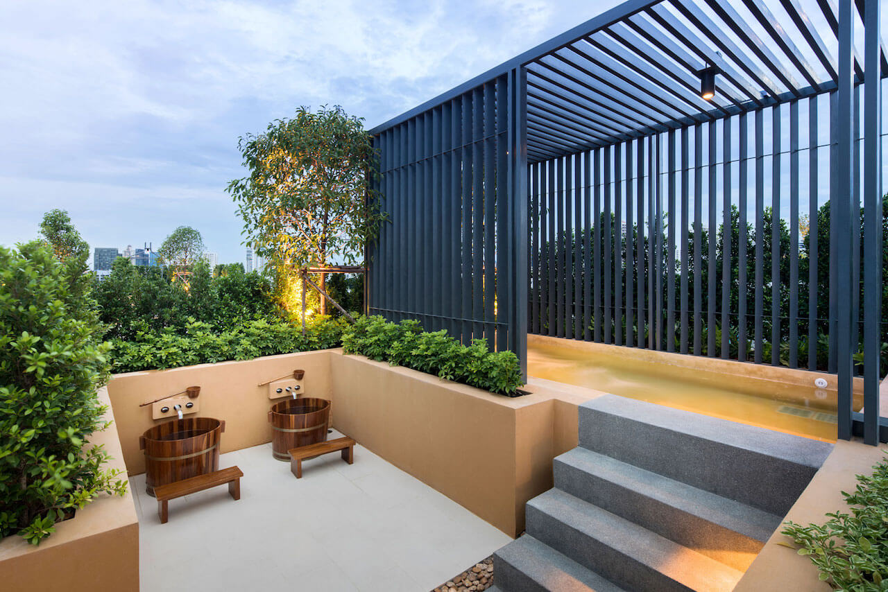 2 bedrooms Condo in Bangkok, Thailand No. 2492