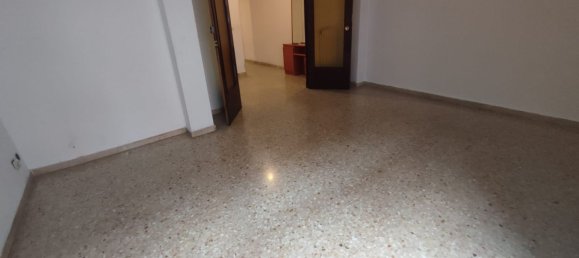 Apartamento de 3 dormitorios en Zaragoza, Spain No. 162268 3