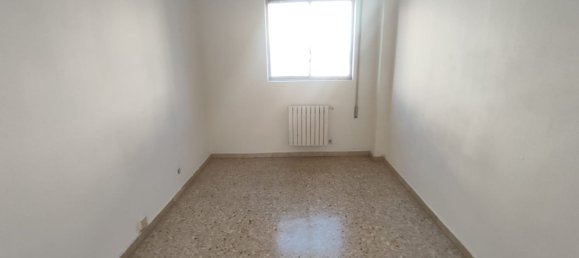 Apartamento de 3 dormitorios en Zaragoza, Spain No. 162268 27