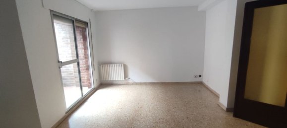 Apartamento de 3 dormitorios en Zaragoza, Spain No. 162268 2