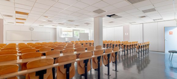 Oficina de 29 habitaciónes en Paris, France No. 166382 12