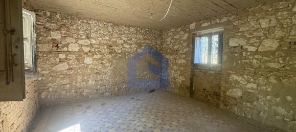 4 rooms House in Castel Frentano, Italy No. 277891 4