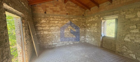 4 rooms House in Castel Frentano, Italy No. 277891 2