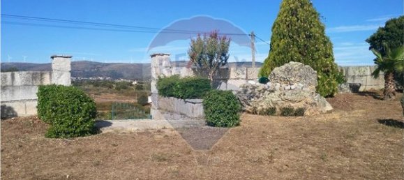 Terrain à Lamego, Portugal 1867m² No. 73040 2